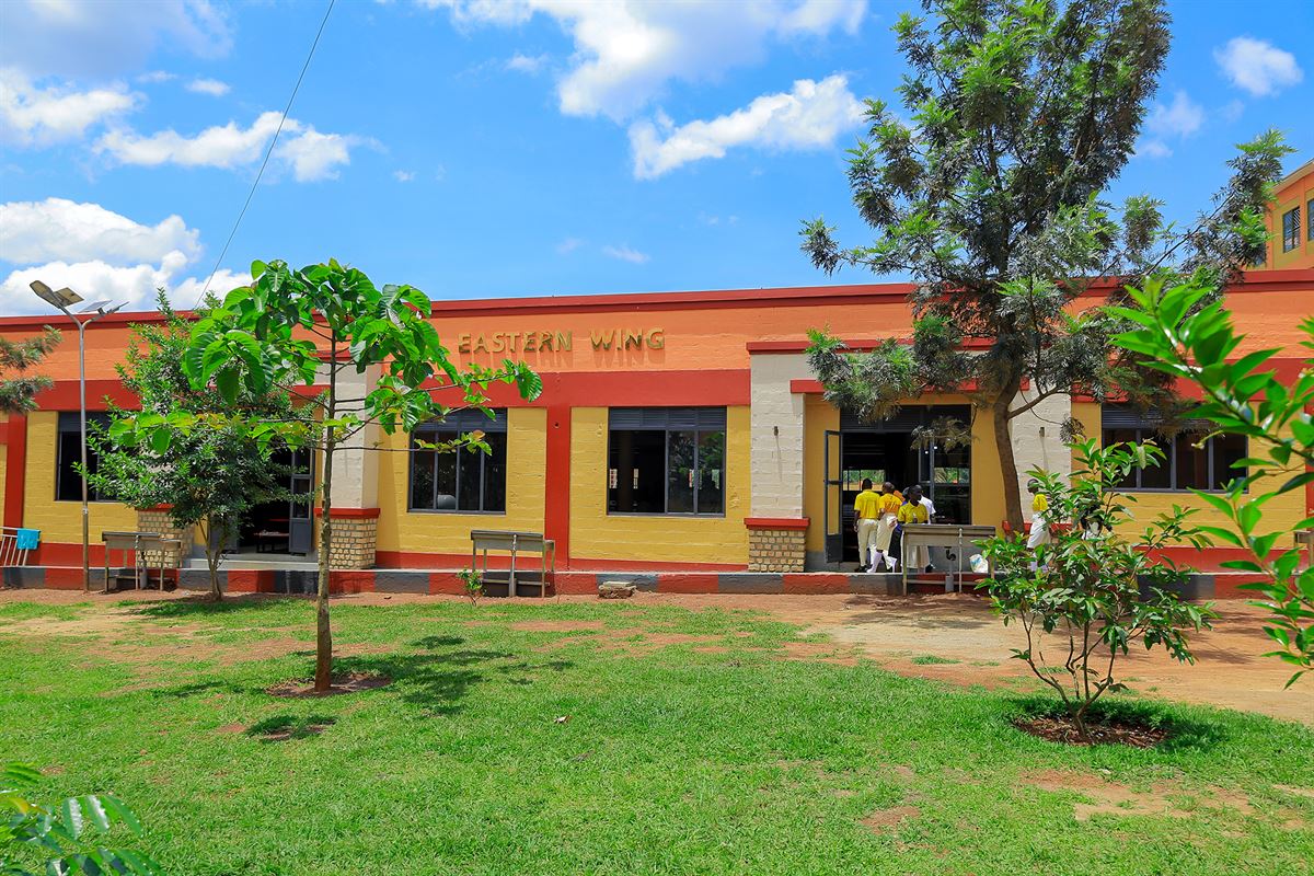 2Y8A1853 - St. Peter's SS Bombo Kalule Gallery Image