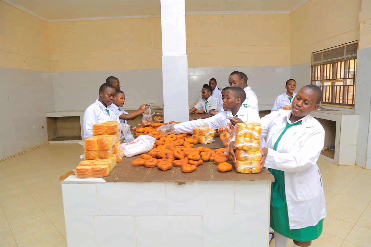 9G1B8438 - St. Peter's SS Bombo Kalule Gallery Image